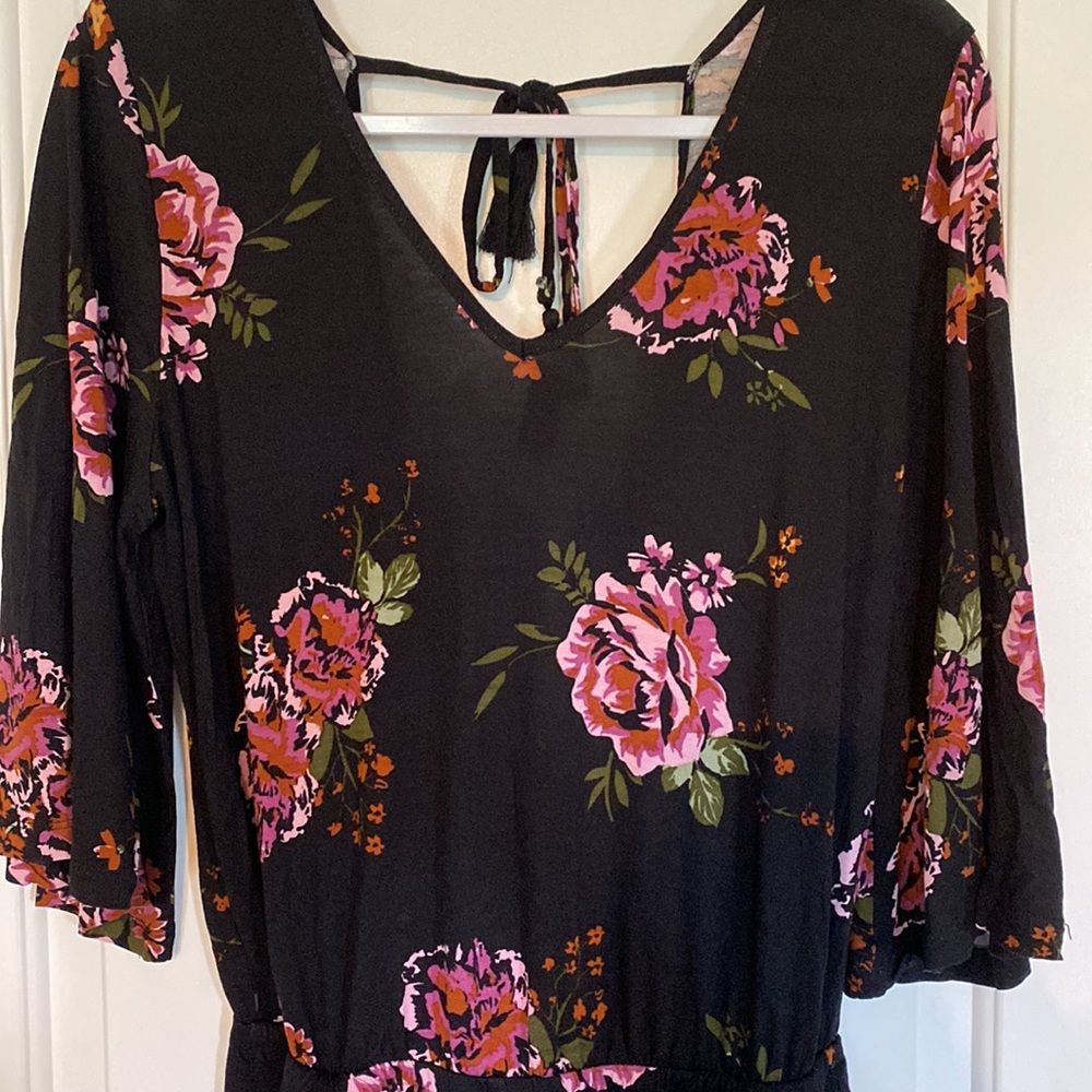 Romper - Picture 2 of 3
